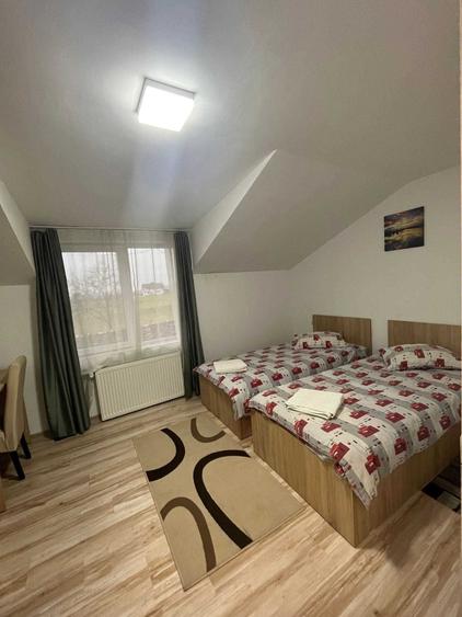 Casă cu 4 camere în Uriu