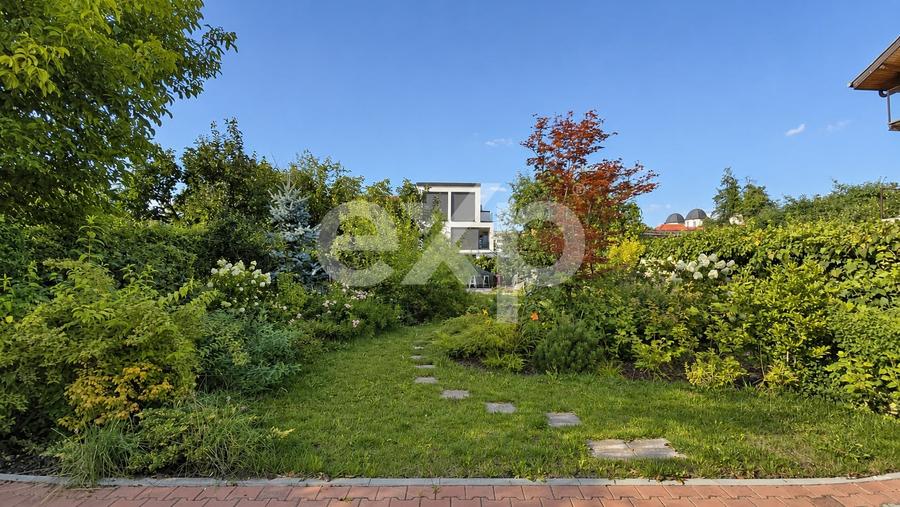 Apartament cu 3 camere decomandat în Tractorul