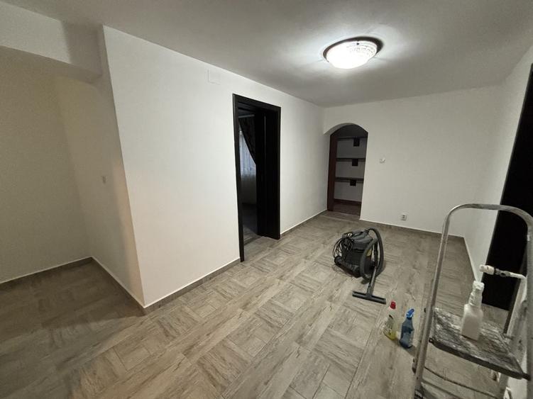 Casă cu 3 camere în Gălbinași