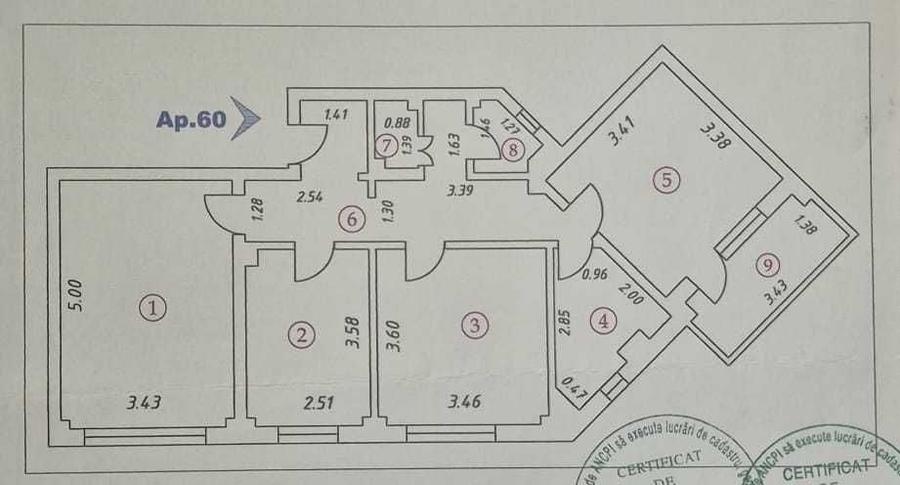 Apartament cu 3 camere decomandat în Casa de Cultură