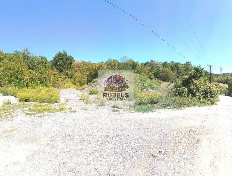 Teren de 2580 mp, în Dubova