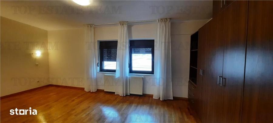 Apartament cu 4 camere în Aviatorilor