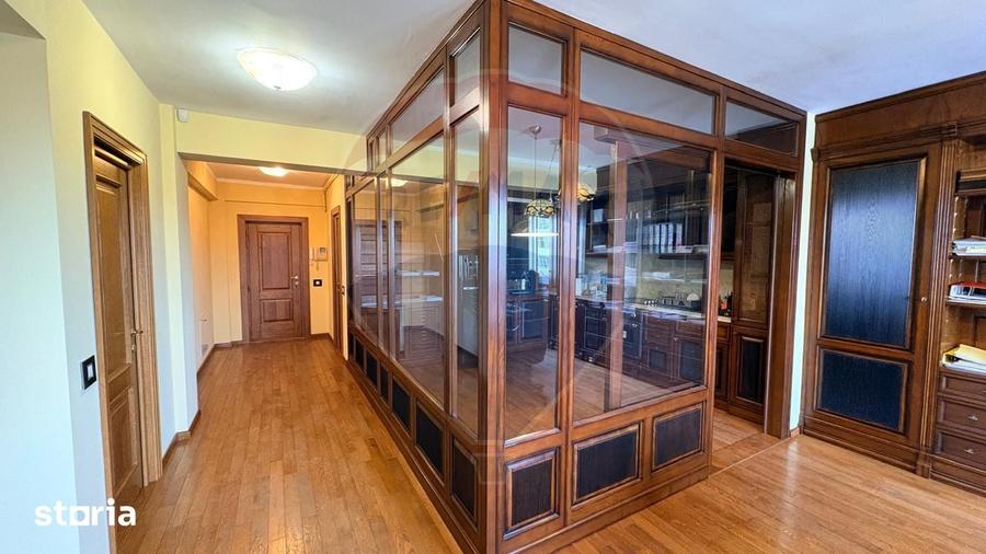 Apartament cu 3 camere în Central