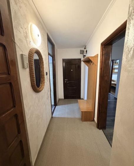 Apartament cu 4 camere decomandat în 1 Mai