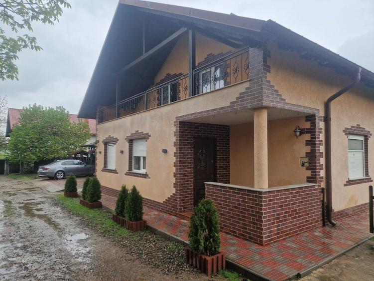 Casă cu 4 camere în Central