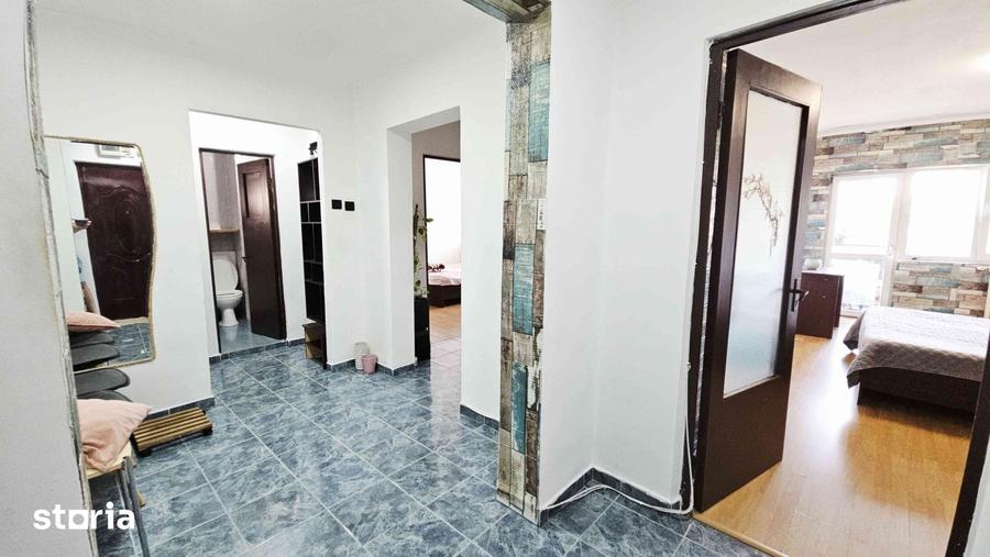 Moghioros, Auchan, apartament 2 camere decomandat - 1