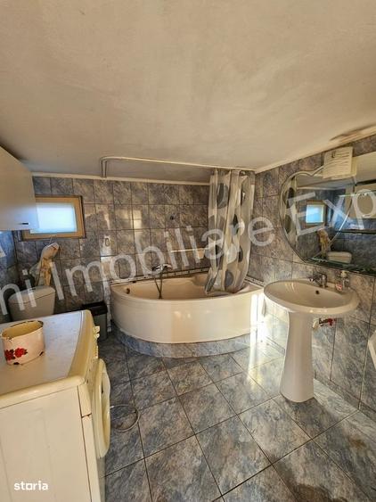 Casă cu 4 camere cu Teren 4050 Mp în Tutana
