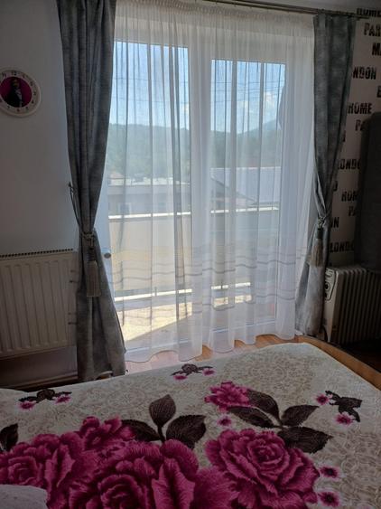 Apartament cu 2 camere decomandat în Slătinioara