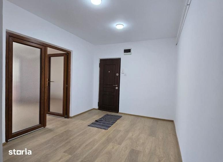 Apartament cu 3 camere în Alexandru cel Bun