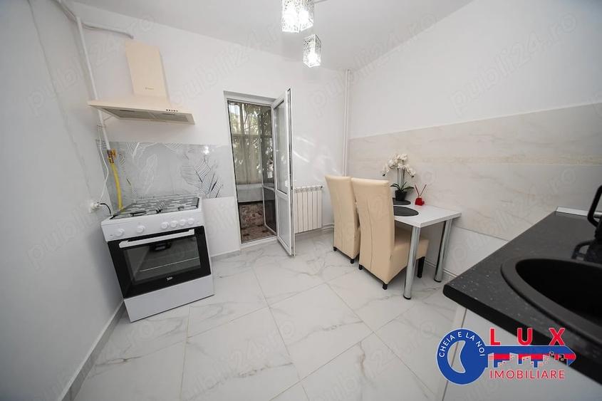Apartament cu 2 camere decomandat în E3