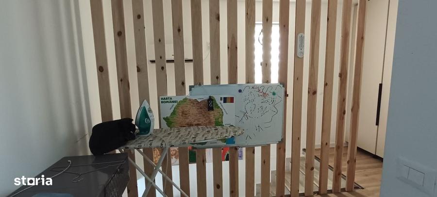 Casă cu 4 camere în Șimnicu de Sus