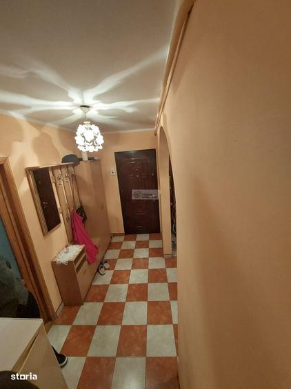 Apartament cu 3 camere decomandat în Autogară