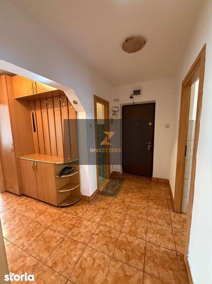 Apartament cu 3 camere decomandat în Decebal
