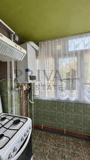 Apartament cu 3 camere decomandat, mobilat în Lipovei