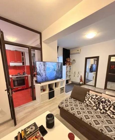 Apartament cu 2 camere semidecomandat, mobilat în Dobroești