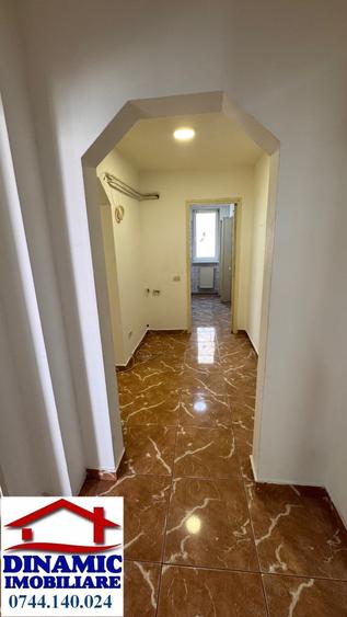 Apartament cu 3 camere decomandat în Dărmănești