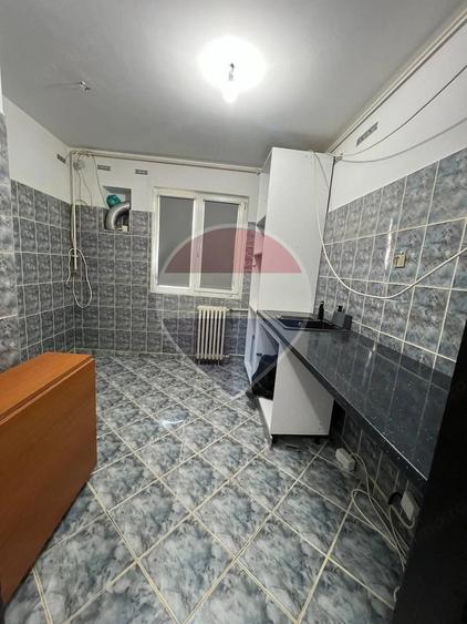 Apartament cu 2 camere semidecomandat în Cina