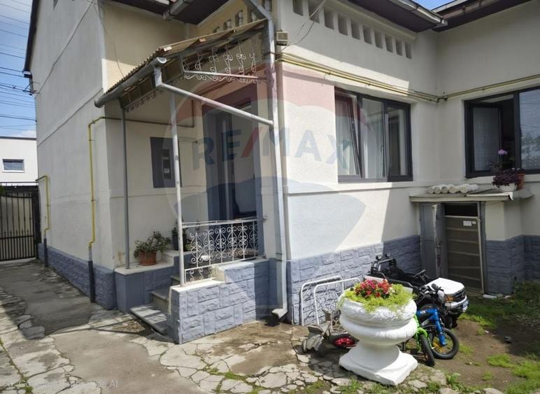 Casă / Vilă cu 3 camere de vânzare în zona Central - 3