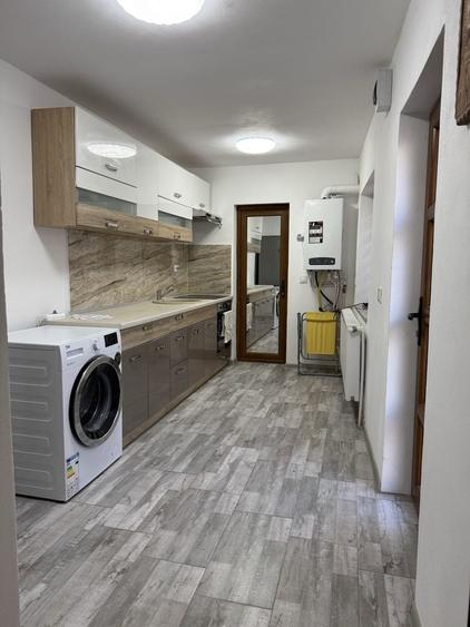 Casă cu 2 camere în Central
