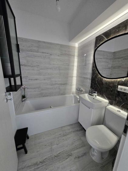 Casă cu 3 camere cu Teren 55 Mp în Exterior Vest