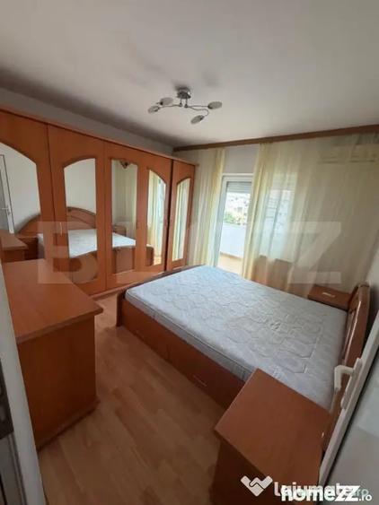 Apartament cu 3 camere decomandat în Decebal