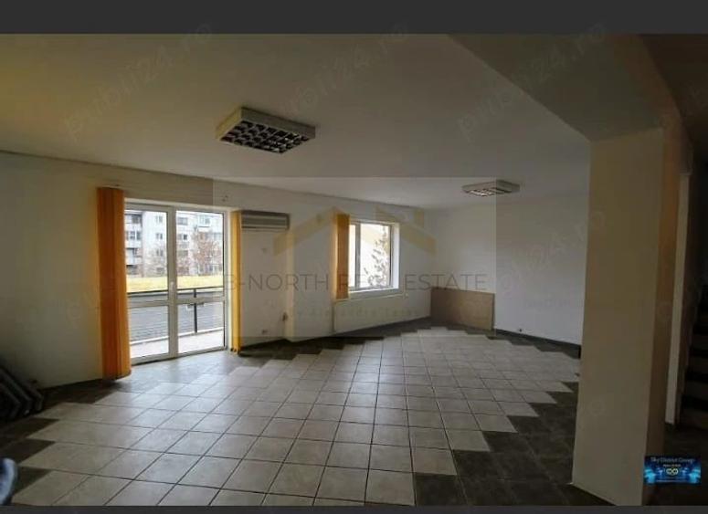 Casă individuală cu 5 camere cu Canalizare în Vitan