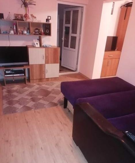 Apartament cu 3 camere semidecomandat, mobilat în Tomis Nord