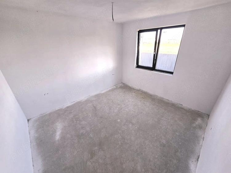 Casă cu 4 camere cu Teren 465 Mp în Odoreu
