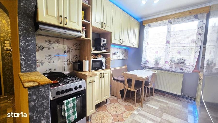 Apartament cu 2 camere decomandat în Central