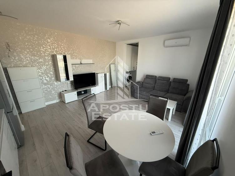 Apartament cu 2 camere semidecomandat, mobilat în Giroc