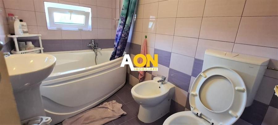 Duplex cu 4 camere cu Canalizare în Cetate