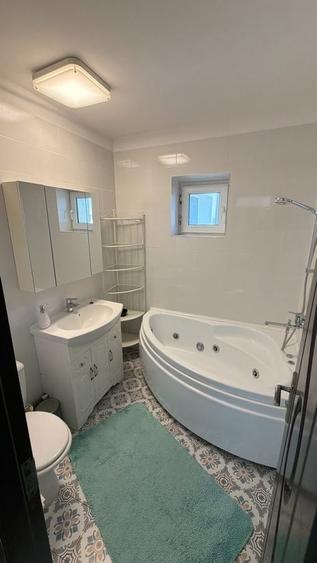Apartament cu 3 camere semidecomandat în Măgurele