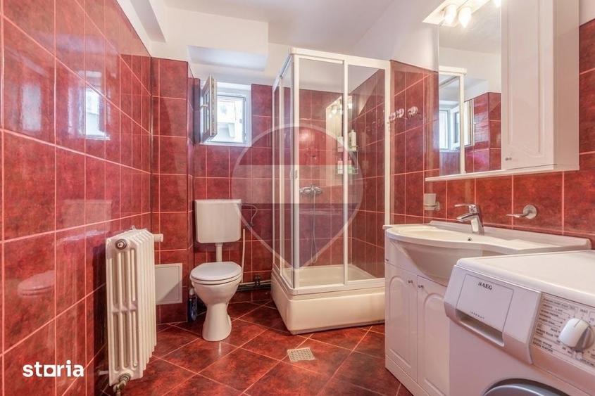 Casă cu 5 camere cu Teren 700 Mp în Galata