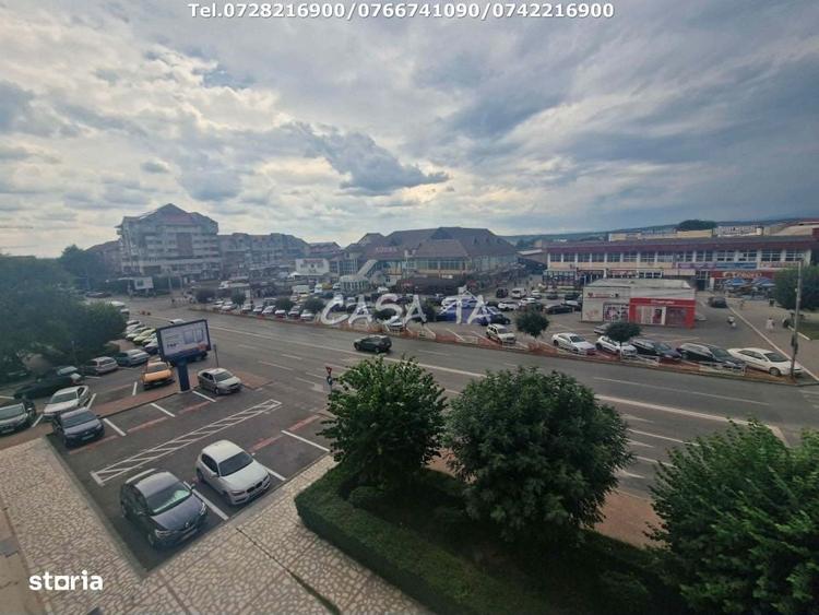 Apartament cu 4 camere decomandat în Central