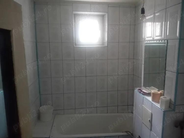 Apartament cu 3 camere decomandat în Precista