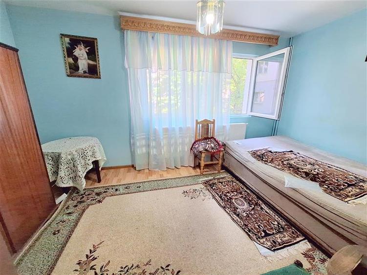 Apartament 2 camere semidecomandat, zona Narcisa - 4