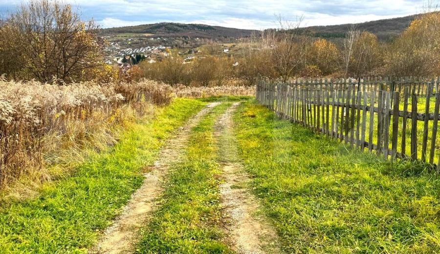 Teren Construcții extravilan de 2400 mp, în Nord