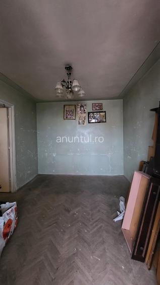 Apartament cu 2 camere semidecomandat în Titan