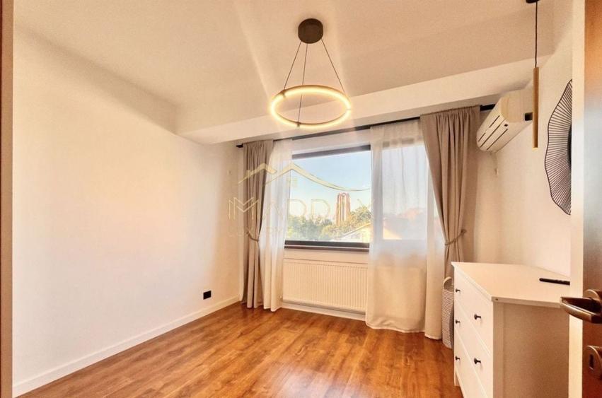 Apartament cu 3 camere, mobilat în Parcul Carol