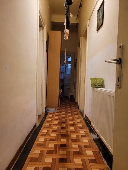 Apartament cu 3 camere decomandat în P-ța Ovidiu