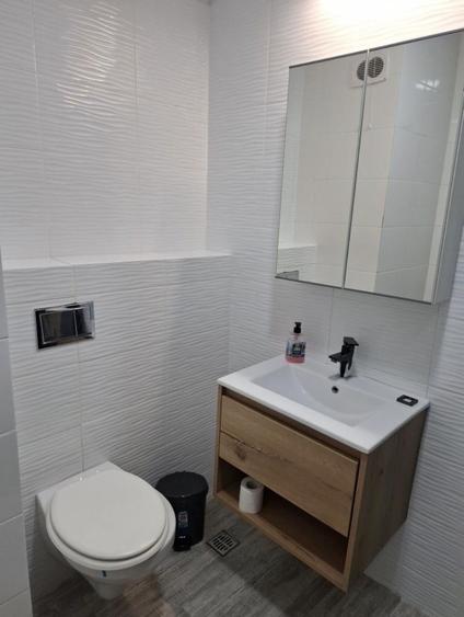 Apartament cu 2 camere semidecomandat în Tomis Nord