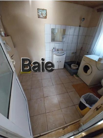 Casă cu 4 camere cu Teren 400 Mp în Giurgiului