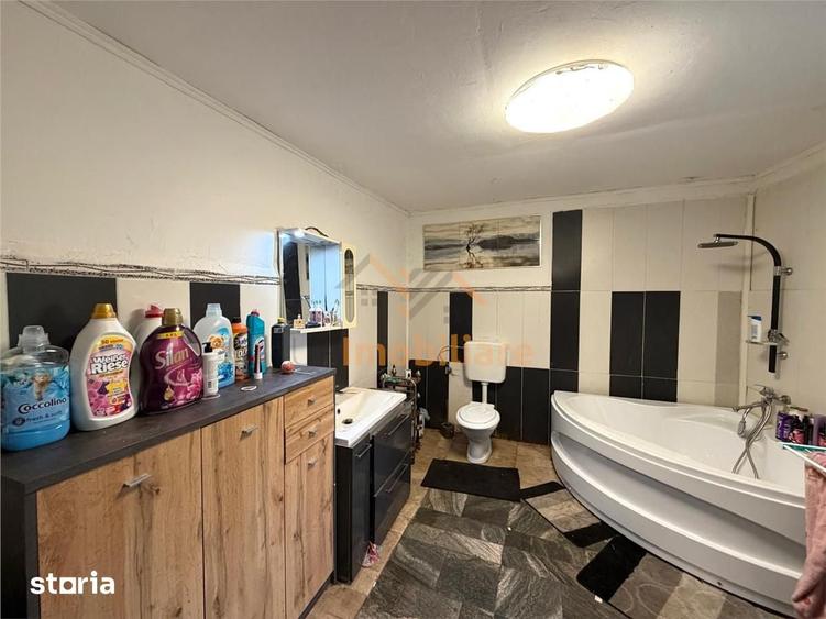 Casă cu 3 camere cu Teren 550 Mp în Central