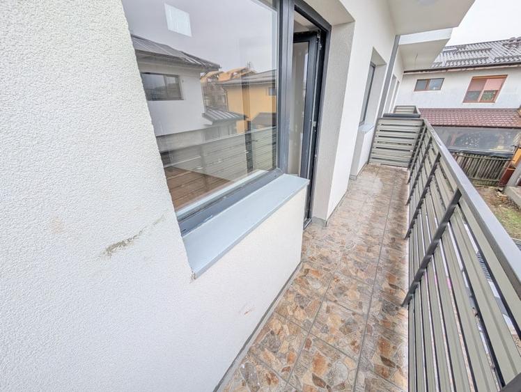 Duplex cu 5 camere cu Teren 225 Mp în Odăi
