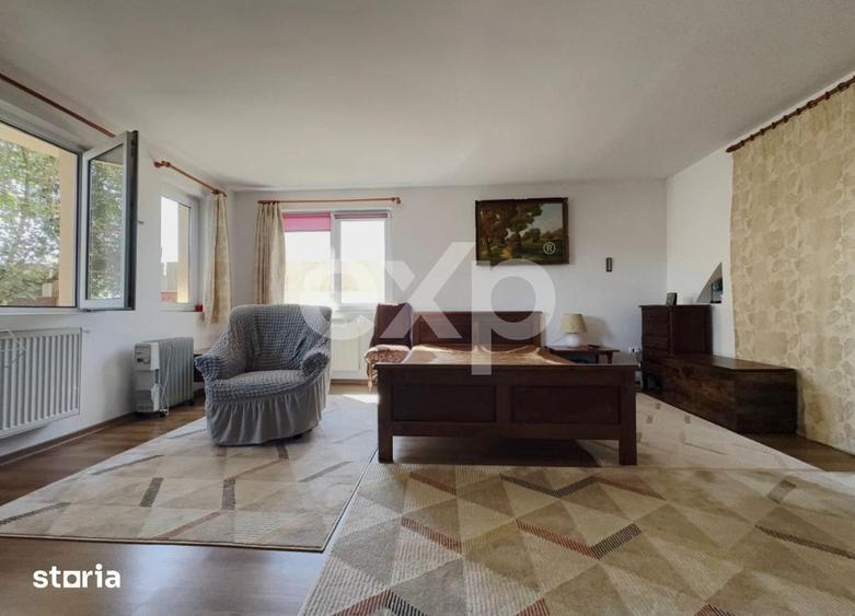 Casă cu 6 camere cu Teren 638 Mp în Pădureni