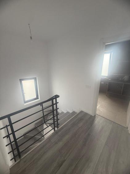 Casă cu 4 camere cu Teren 198 Mp în Bragadiru