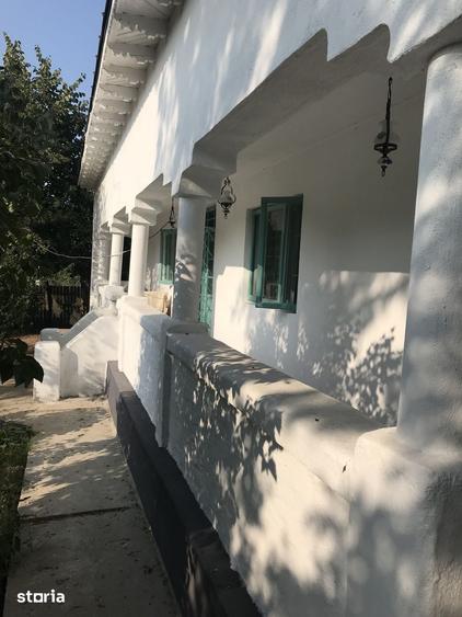 Casă cu 3 camere cu Teren 2250 Mp în Vasilați