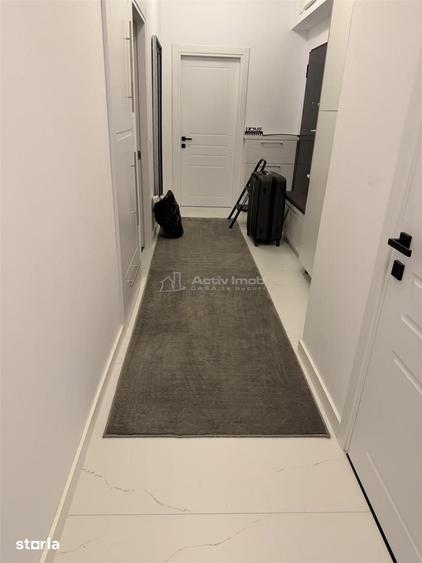 Apartament cu 4 camere decomandat în Central