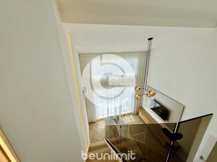 Penthouse cu 4 camere decomandat, mobilat în Cristian