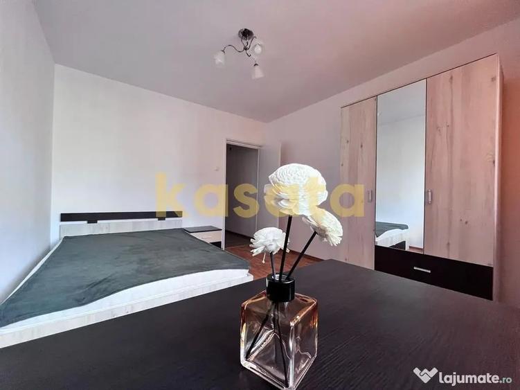 Apartament cu 3 camere semidecomandat în Crângași